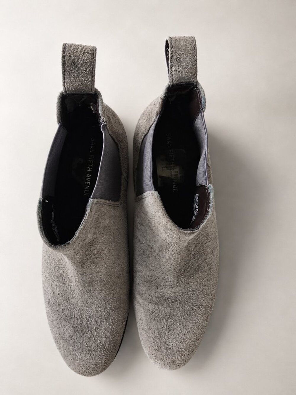 Saks Fifth Avenue Calais Grey Suede Chelsea Boots Men's Size 8.5 M - Picture 4 of 13